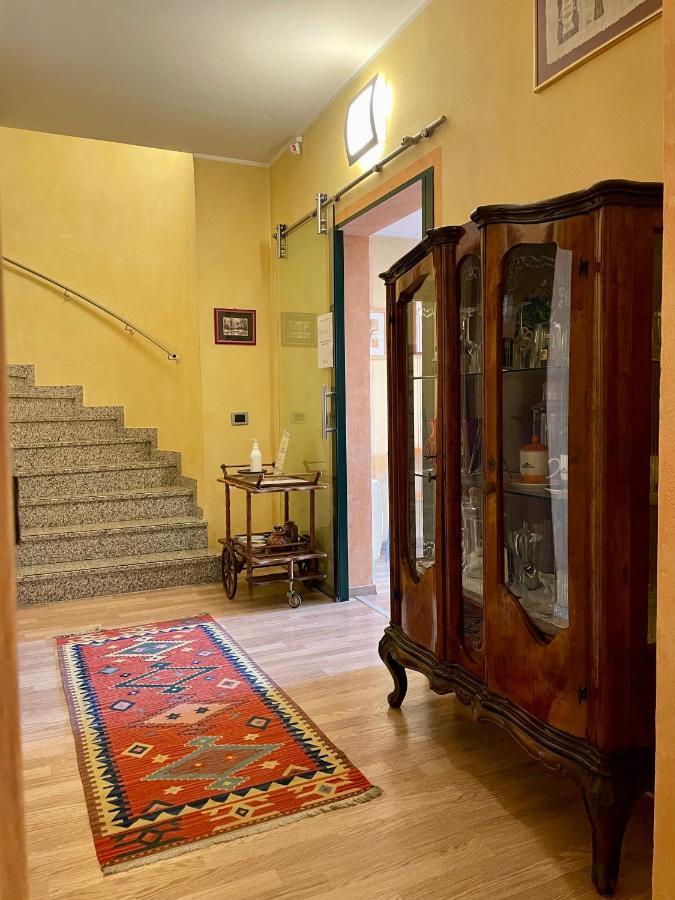 Hotel Visconti كاردانو آل كامبو المظهر الخارجي الصورة